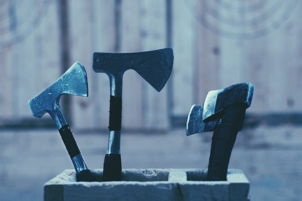 The 4Step Guide on Setting up an Axe Throwing Area in Your Backyard